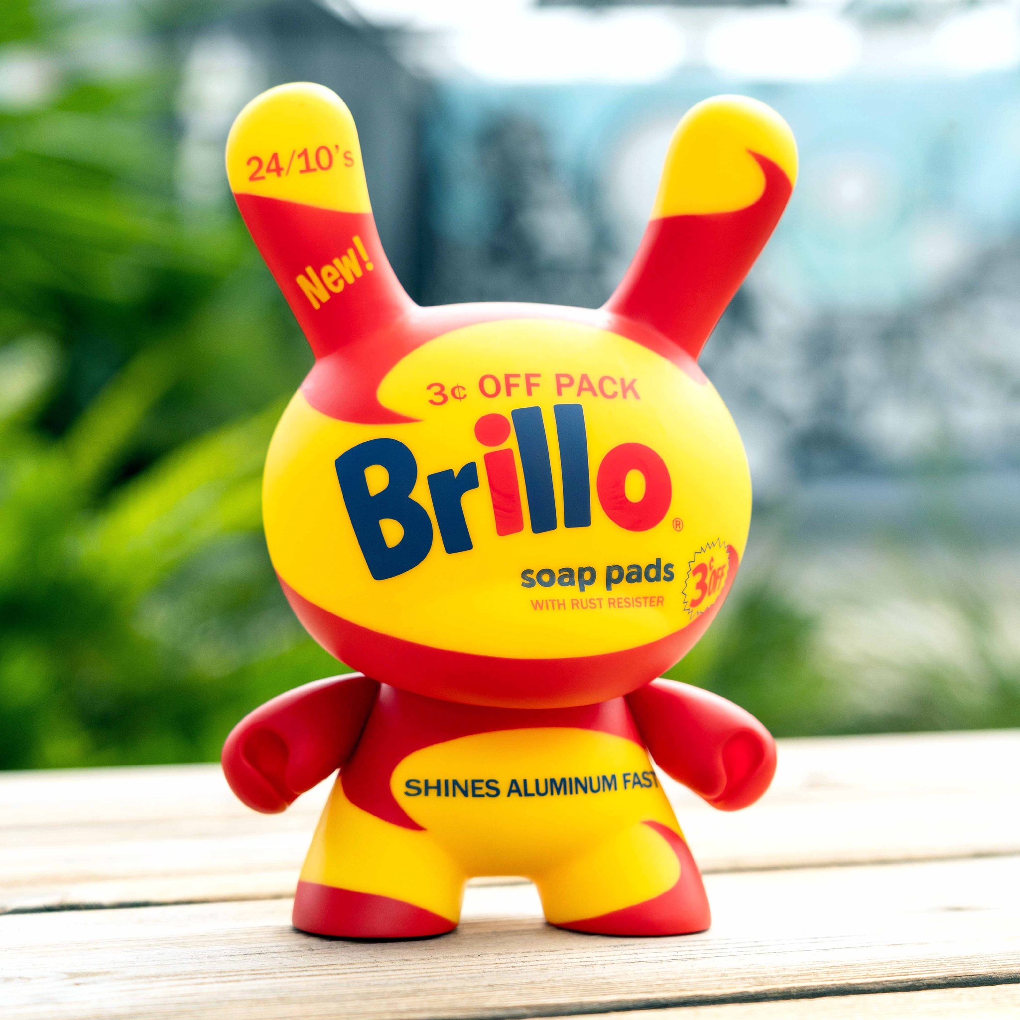 Andy Warhol 8" Masterpiece Vinyl Yellow Brillo Box Dunny