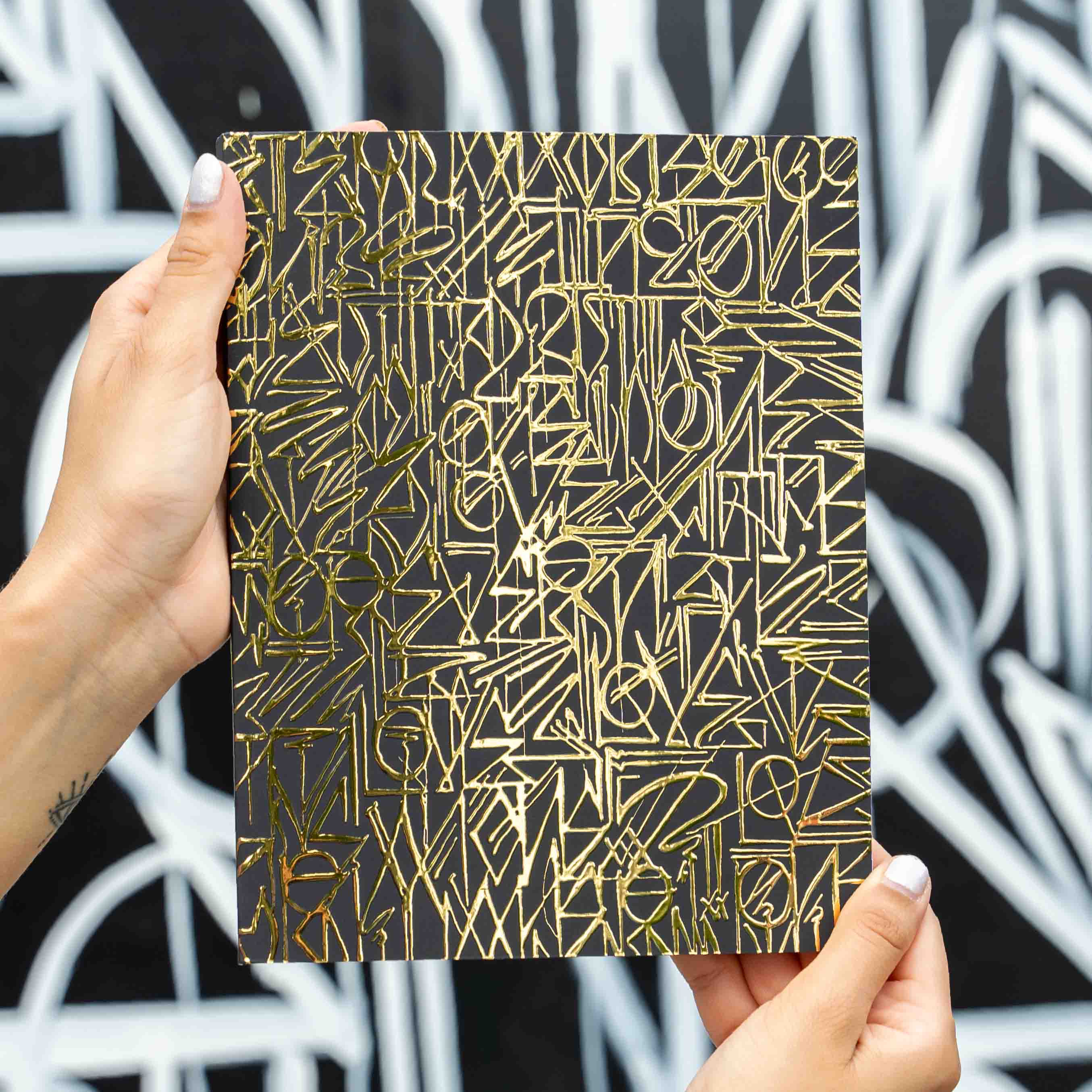 Defer THE DIARIES Medium Notebook