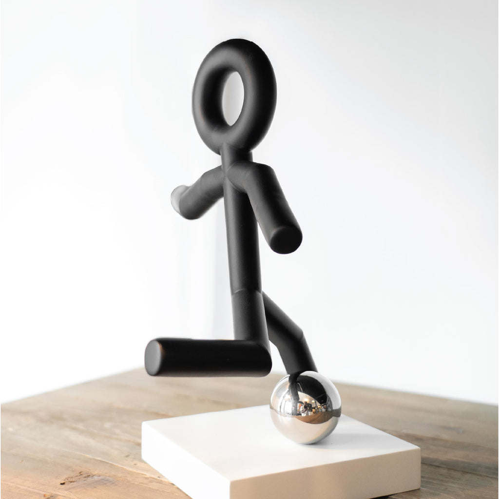 Lina Condes STRIKER Black Matt Toy Edition