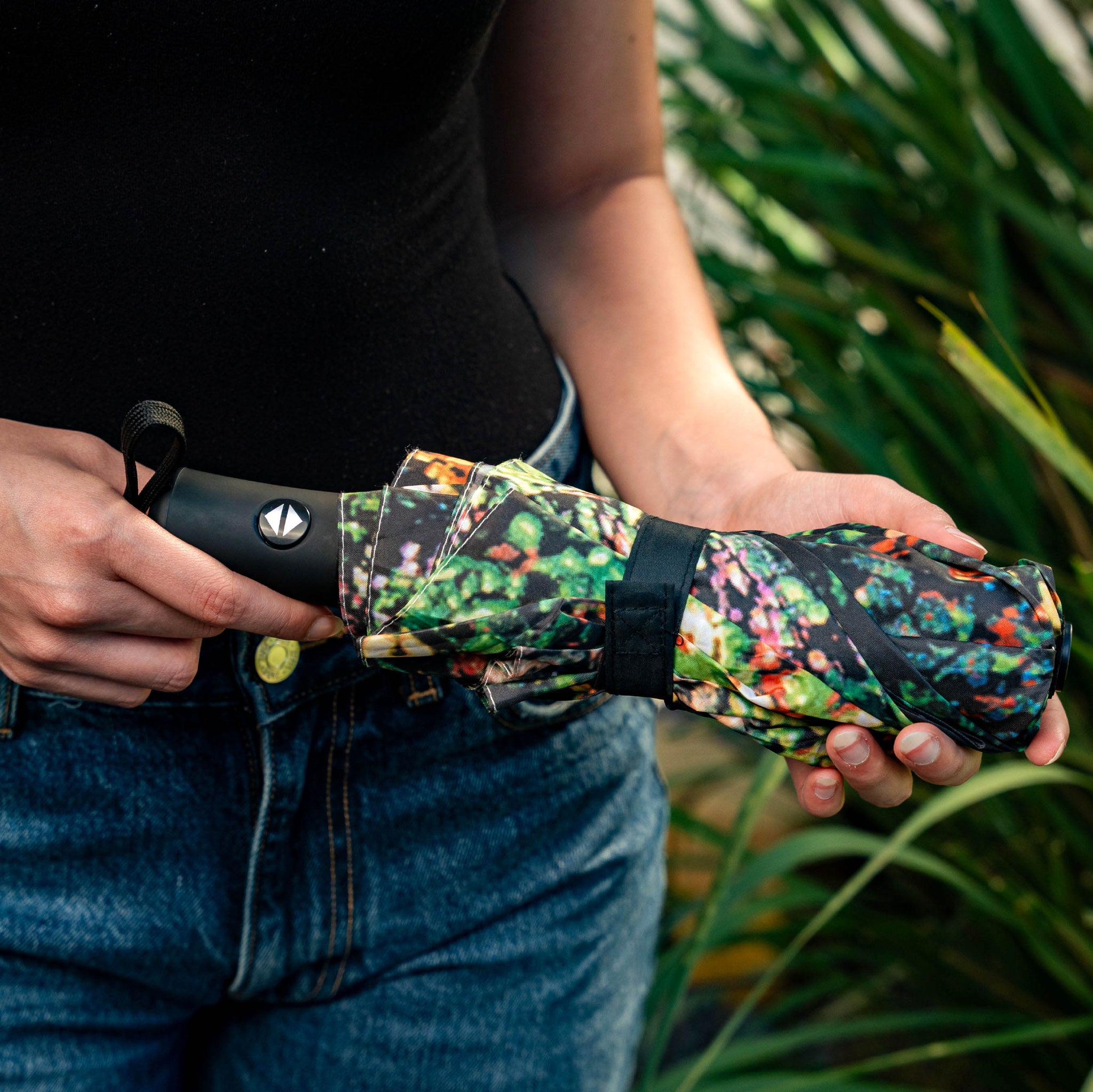 Logan Hicks THE ENTRANCE Travel-Size Umbrella