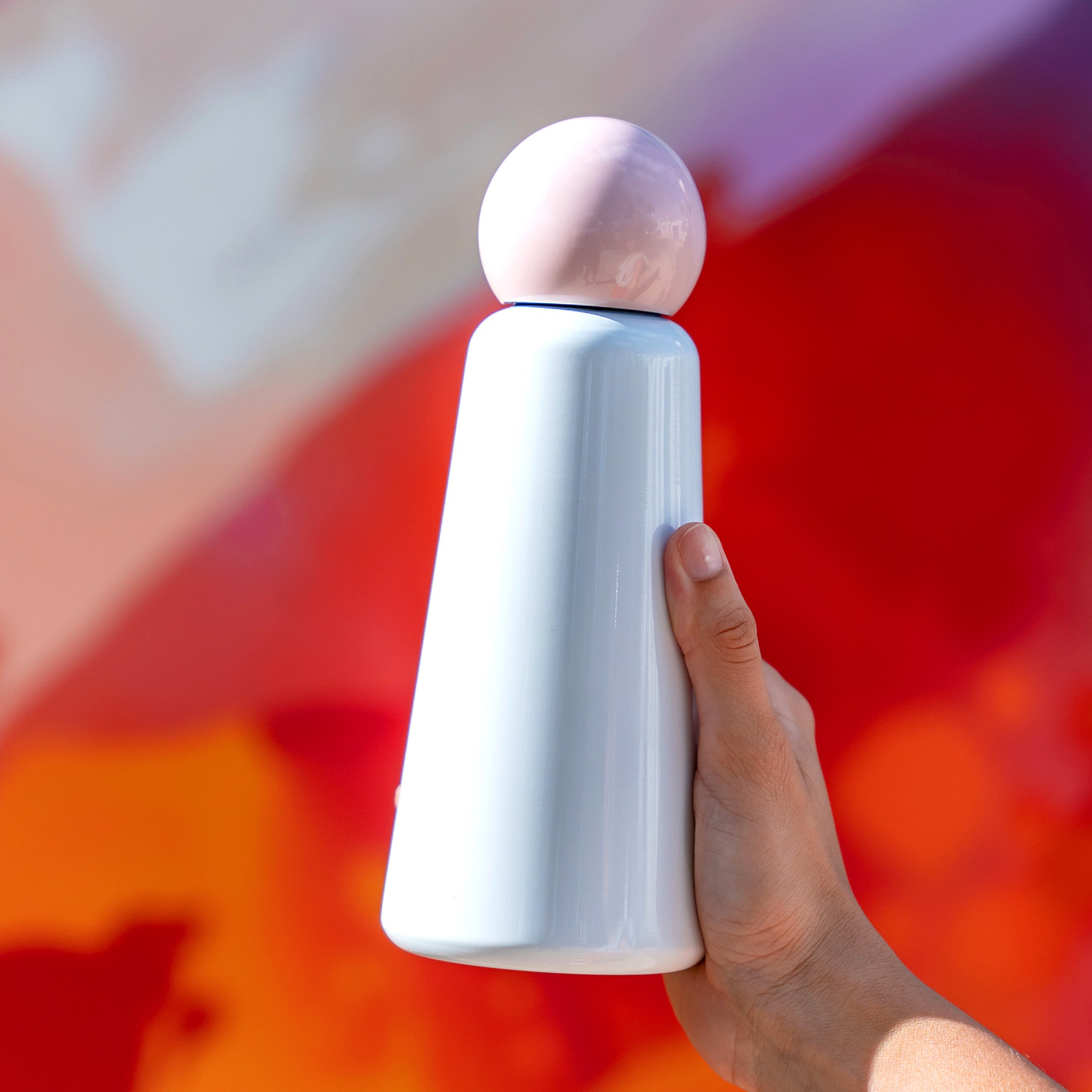 Skittle Bottle Original 500ml - White and Pink Secondary image