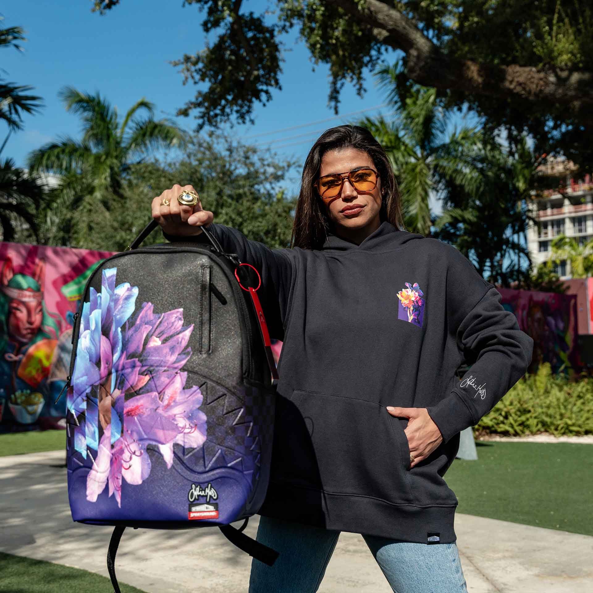 THE MUSEUM VISITOR★韓国★人気★SPRAY PRINTED BACKPACK THE MUSEUM VISITOR☆韓国☆人気☆SPRAY PRINTED BACKPACK