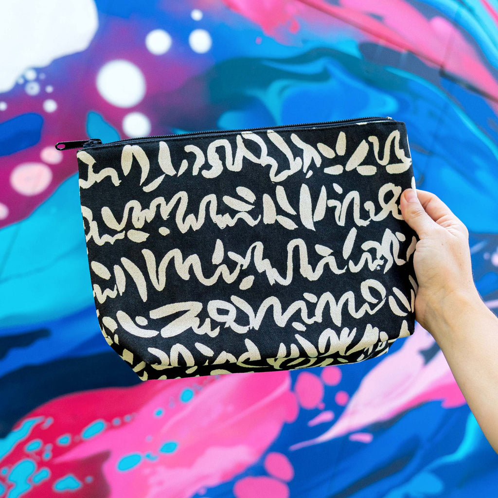 Travel Pouch Large - Story Black