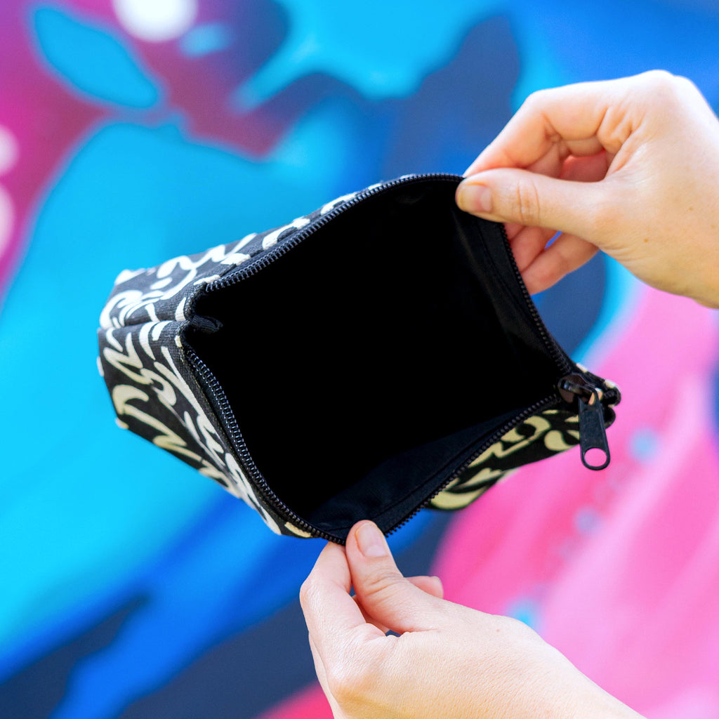 Travel Pouch Small - Story Black