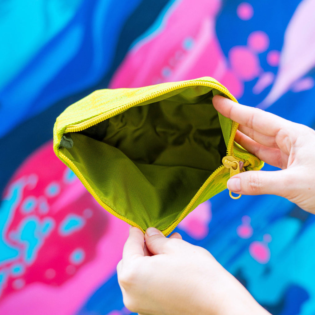 Travel Pouch Small - Wall Citron & Green