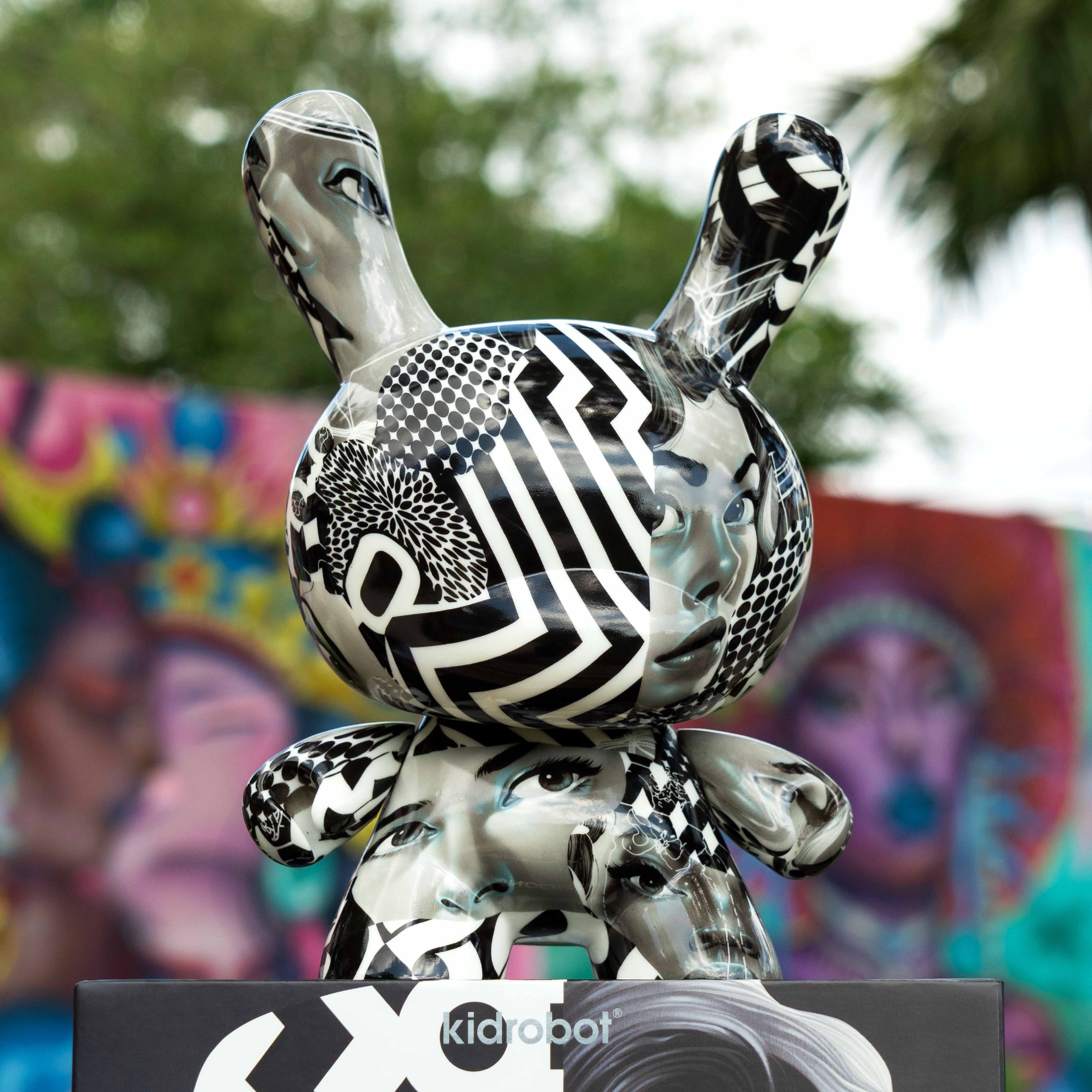 Tristan Eaton 20インチ　dunny 2005 kidrobot KR18573-Tristan-Eaton-x-