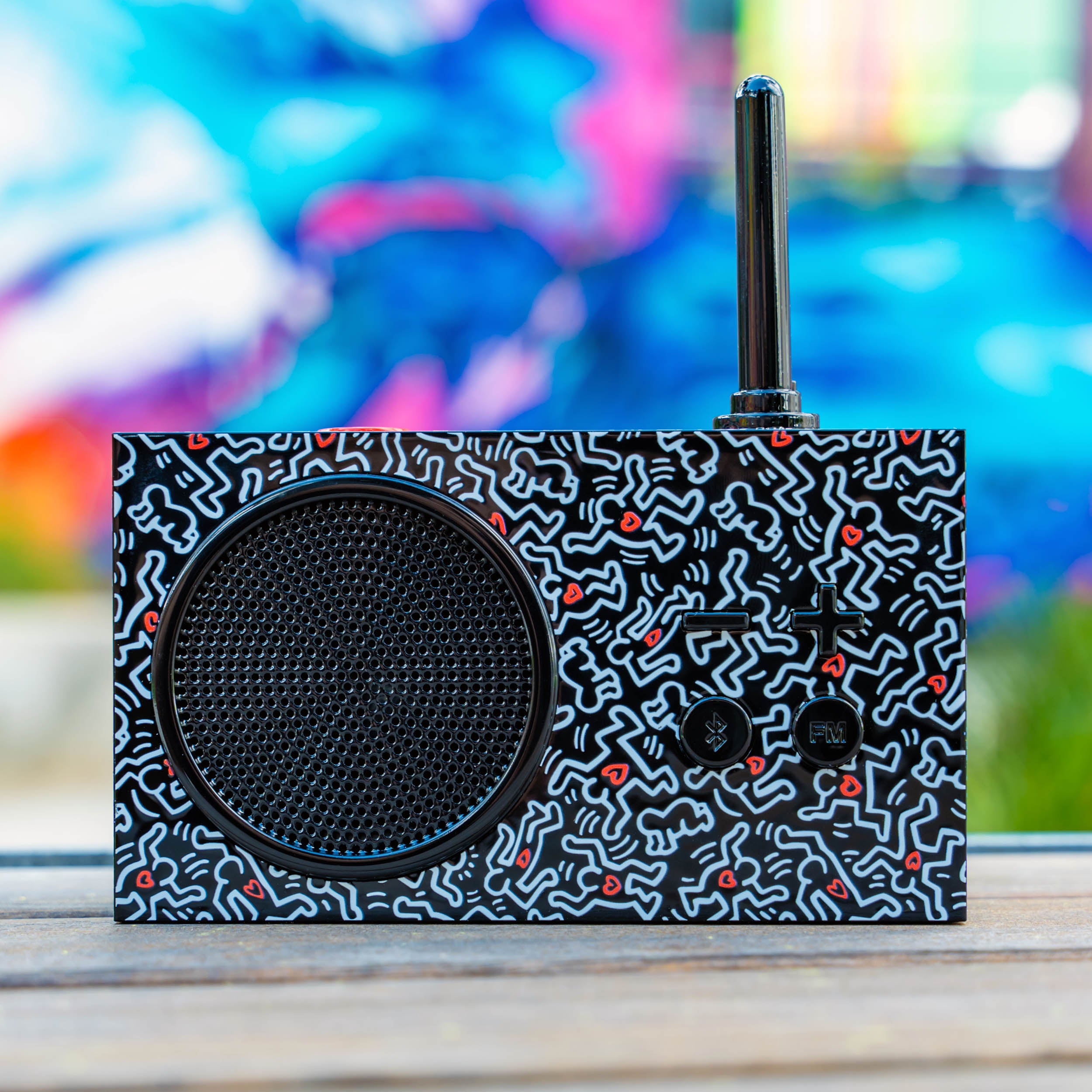 Tykho 3 - Lexon X Keith Haring - LOVE BLACK Secondary image