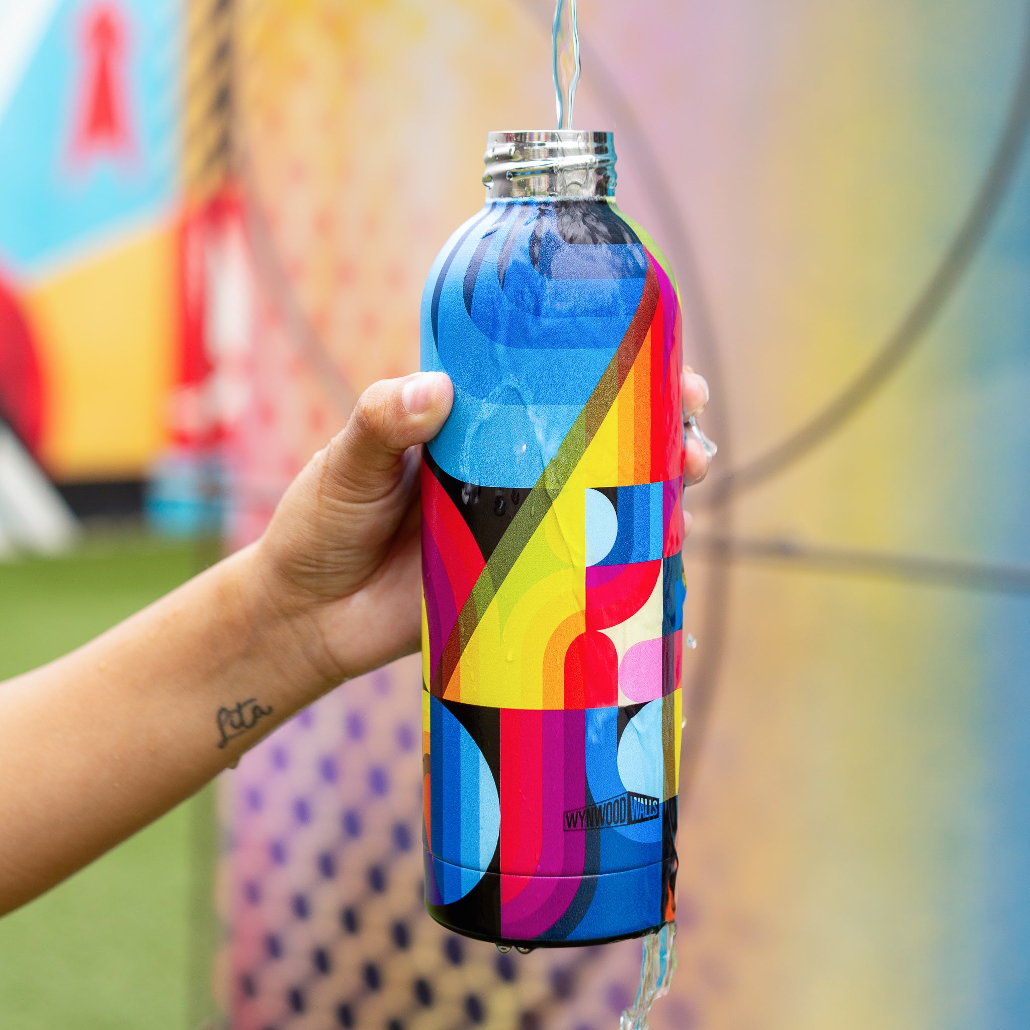 Jessie & Katey PARALLEL DROP Water Bottle 500mL Secondary image