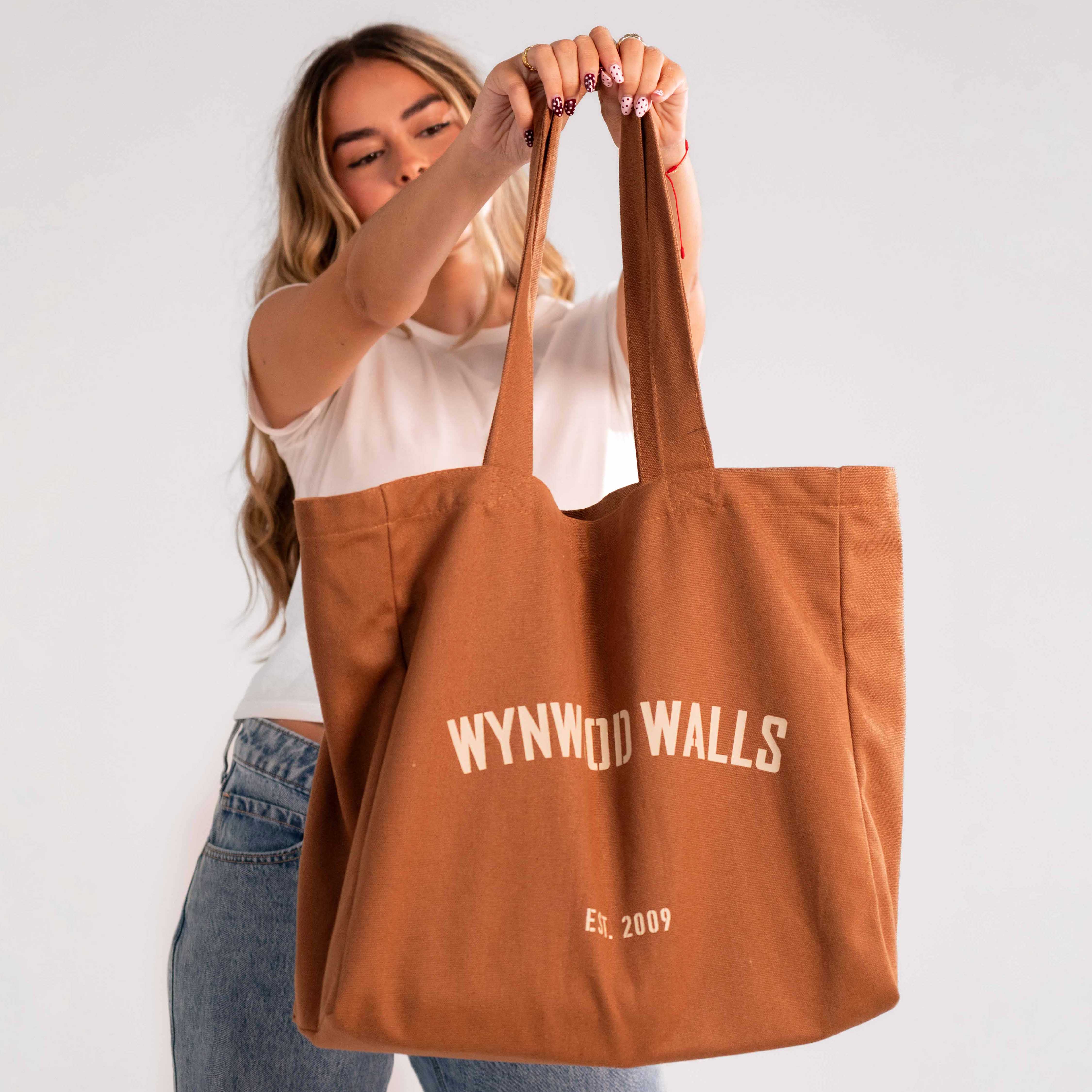 Wynwood Walls Carry-All Tote Bag Secondary image
