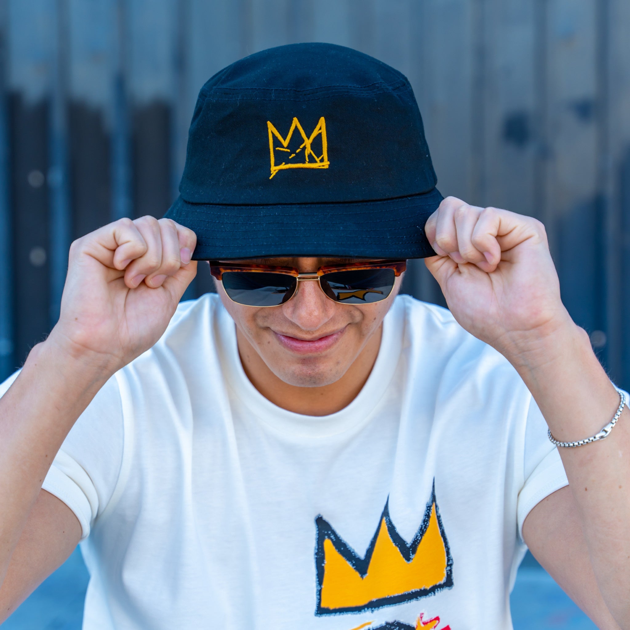 Basquiat CROWN ICON Bucket Hat - Wynwood Walls Shop