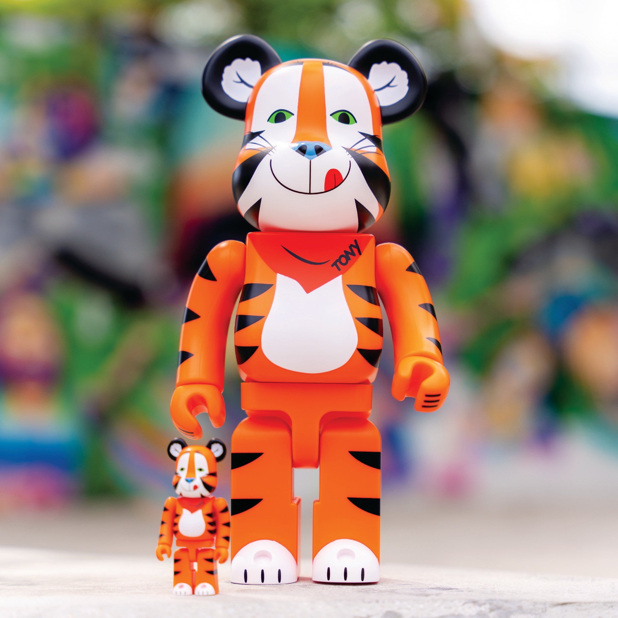 Be@rbrick Tony the Tiger 100% & 400% - Wynwood Walls Shop